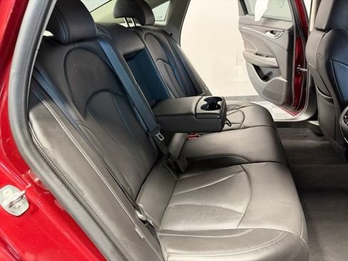Used 2017 Buick LaCrosse Essence FWD image 26