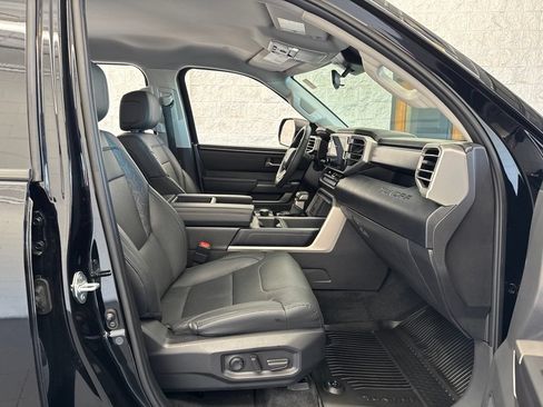 Used 2024 Toyota Tundra SR5 w/ SR5 Premium Package AWD/4WD image 49