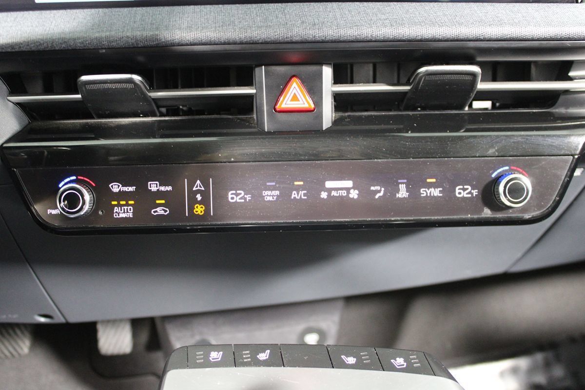 Used 2024 Kia EV6 Wind RWD image 13