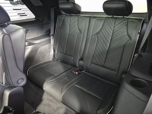 New 2026 Cadillac Vistiq Platinum w/ LPO, Floor Liner Package image 13