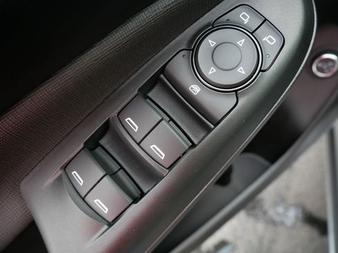 Used 2025 Buick Envista Avenir image 19