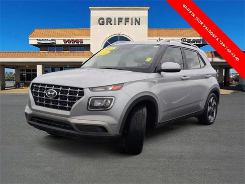 Used 2022 Hyundai Venue SEL w/ Cargo Package image 11