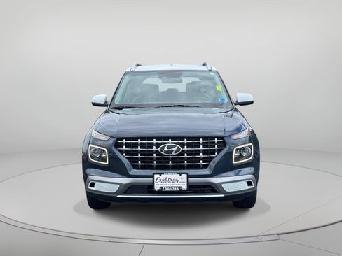 Used 2023 Hyundai Venue Limited FWD image 9