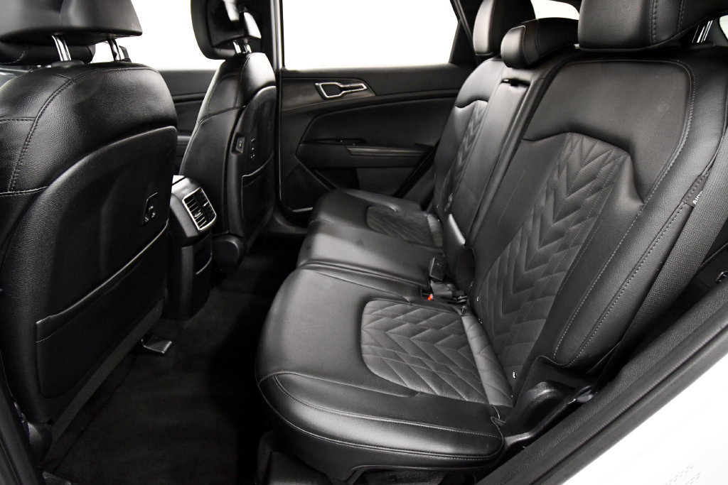 Certified 2025 Kia Sportage X-Line AWD/4WD image 15