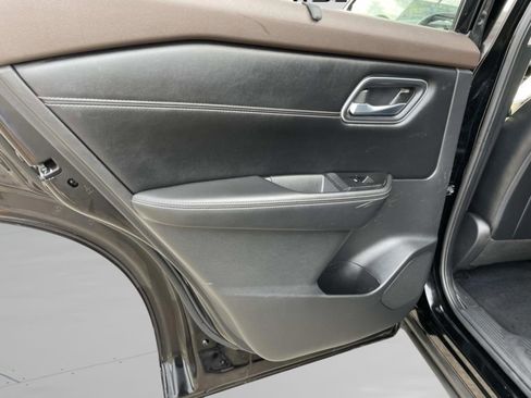 Used 2021 Nissan Rogue SV w/ Premium Package FWD image 10