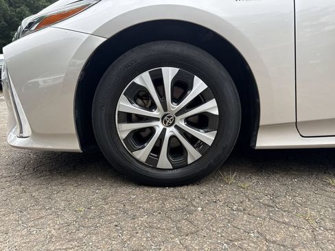 Used 2020 Toyota Prius Prime XLE FWD image 10