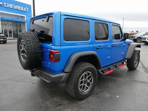 Used 2024 Jeep Wrangler Unlimited Rubicon w/ Technology Group image 5