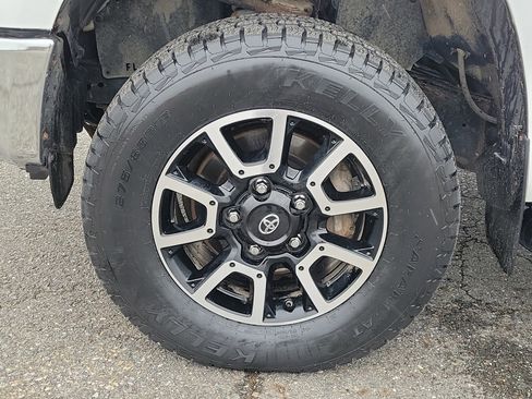 Used 2015 Toyota Tundra SR5 w/ TRD Off Road Package image 12