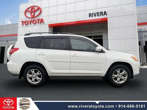 Used 2012 Toyota RAV4 4WD V6 w/ Upgrade Value Pkg image 4