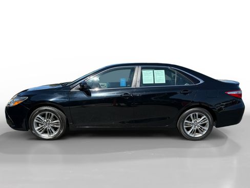 Used 2017 Toyota Camry SE FWD image 2