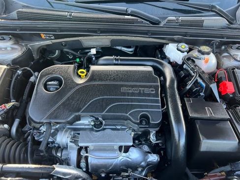 Used 2025 Chevrolet Malibu LT image 29