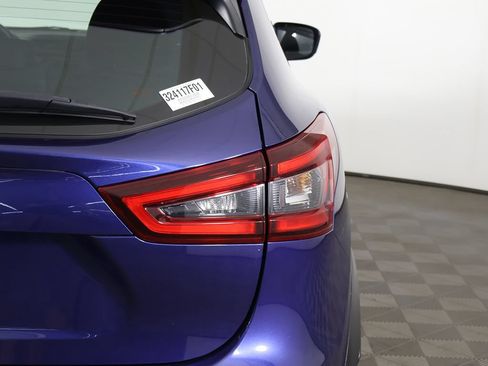 Used 2021 Nissan Rogue Sport S FWD image 12