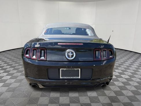 Used 2014 Ford Mustang Convertible RWD image 6