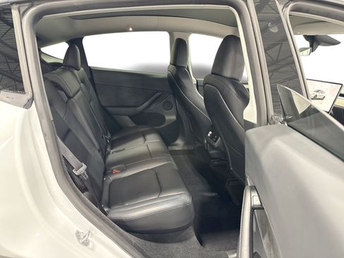 Certified 2023 Tesla Model Y Performance AWD/4WD image 9