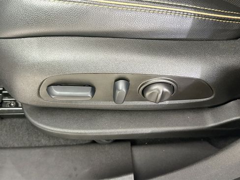 Used 2024 GMC Terrain AT4 image 22