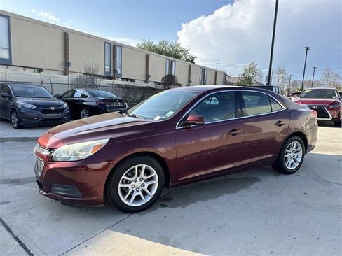 Used 2015 Chevrolet Malibu LT w/ Power Convenience Package image 3