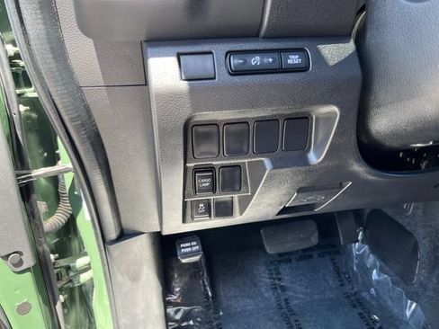 Used 2024 Nissan Frontier SV RWD image 29