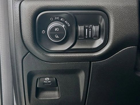 Used 2019 RAM 1500 Big Horn image 11