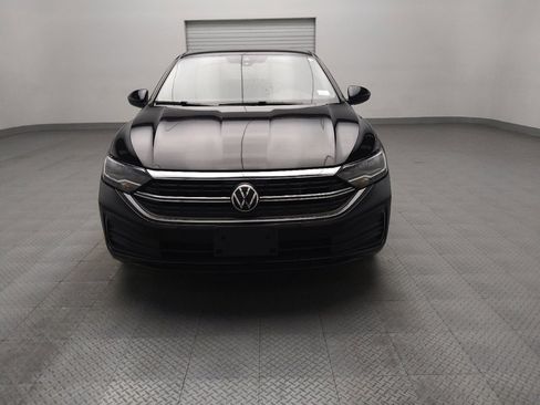 Used 2022 Volkswagen Jetta SE image 15