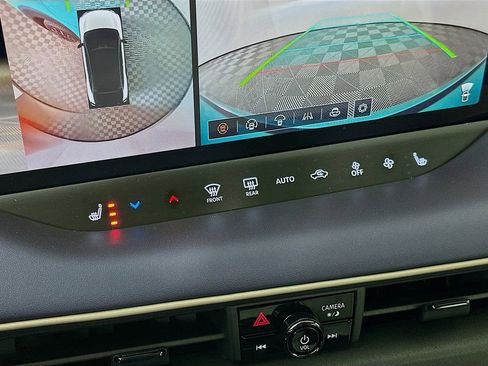 New 2026 Nissan Leaf Platinum+ image 22