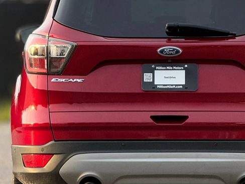 Used 2017 Ford Escape Titanium w/ Equipment Group 301A AWD/4WD image 13