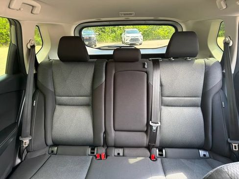 Used 2024 Nissan Rogue SV FWD image 36