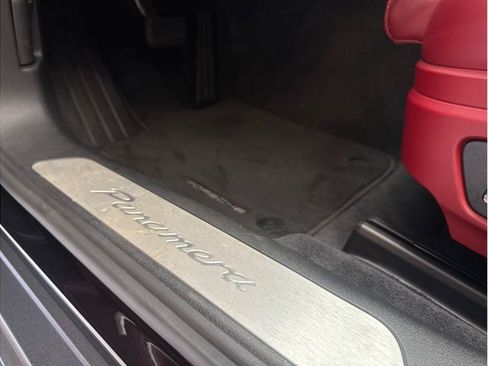 Used 2021 Porsche Panamera image 23