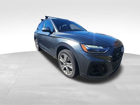 Used 2025 Audi Q5 2.0T Premium image 2