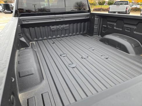 New 2026 GMC Sierra 3500 SLT w/ SLT Premium Package image 18