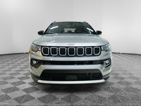 Used 2023 Jeep Compass Limited image 8