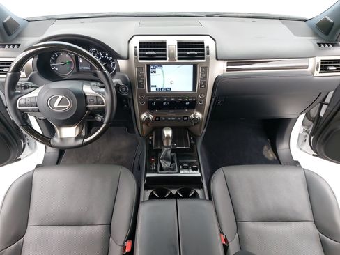 Used 2021 Lexus GX 460 Premium w/ Accessory Package AWD/4WD image 11