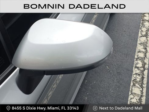 Used 2022 Toyota Corolla SE image 11