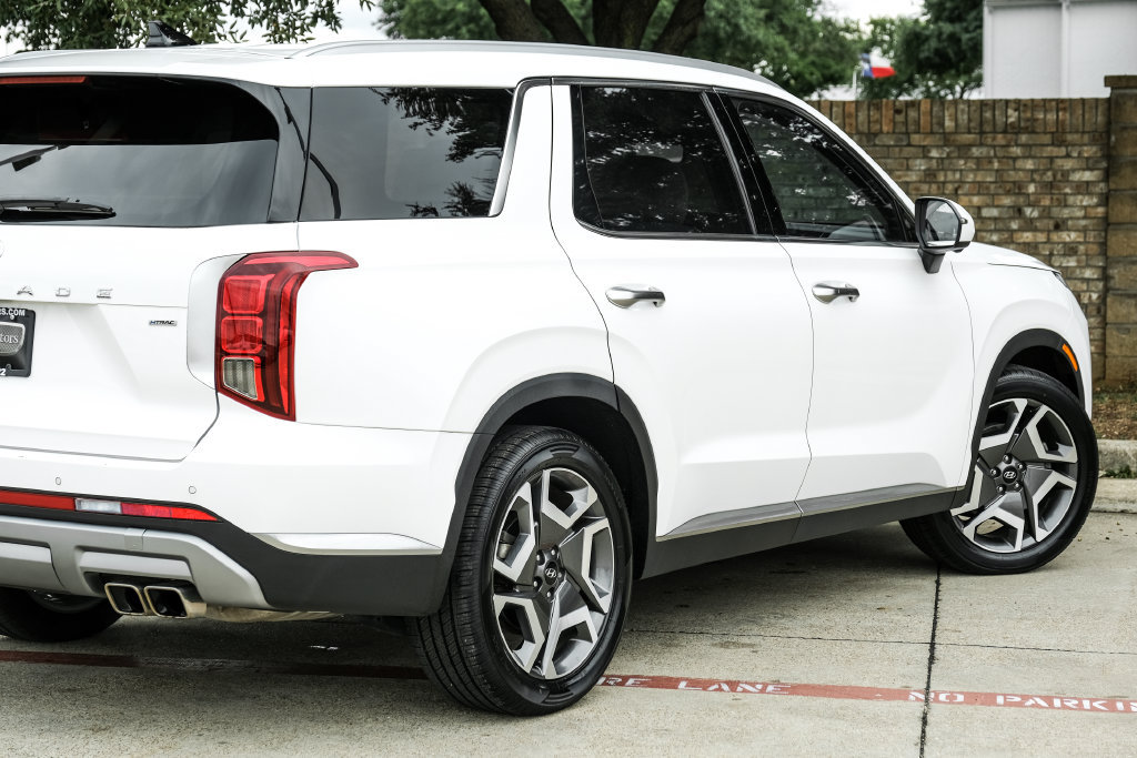 Used 2023 Hyundai Palisade Limited AWD/4WD image 18