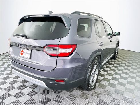 Certified 2024 Honda Pilot EX-L image 11