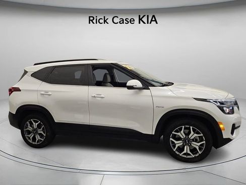 Used 2021 Kia Seltos EX image 4