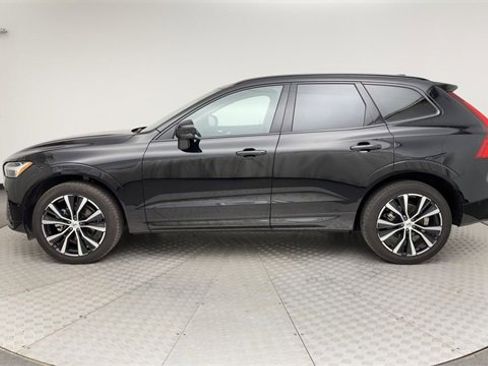 Certified 2025 Volvo XC60 B5 Plus image 5