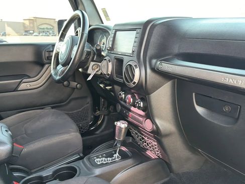 Used 2017 Jeep Wrangler Sport w/ Connectivity Group image 62