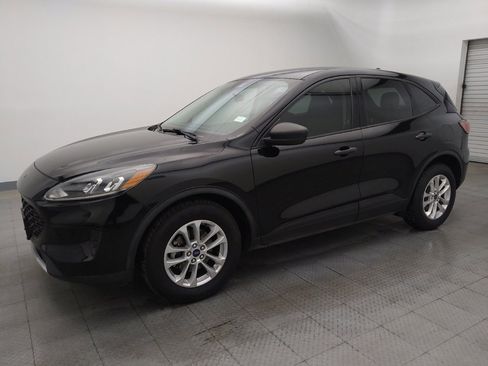Used 2021 Ford Escape S image 2