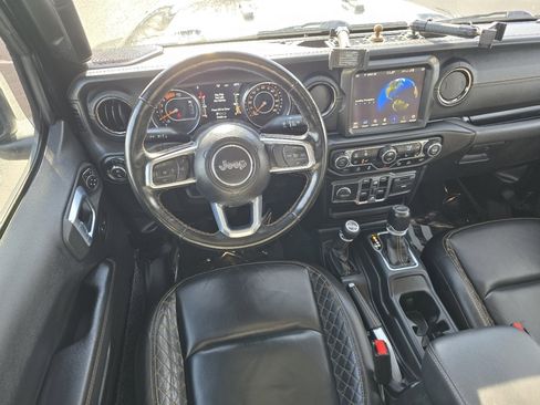 Used 2021 Jeep Gladiator Overland image 26