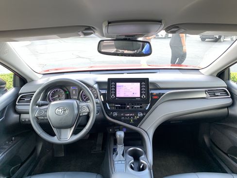 Used 2023 Toyota Camry SE w/ Convenience Package FWD image 30