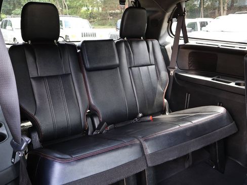 Used 2017 Dodge Grand Caravan GT FWD image 33