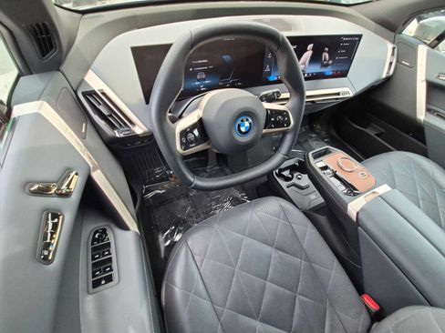 Used 2024 BMW iX xDrive50 w/ Premium Package AWD/4WD image 10