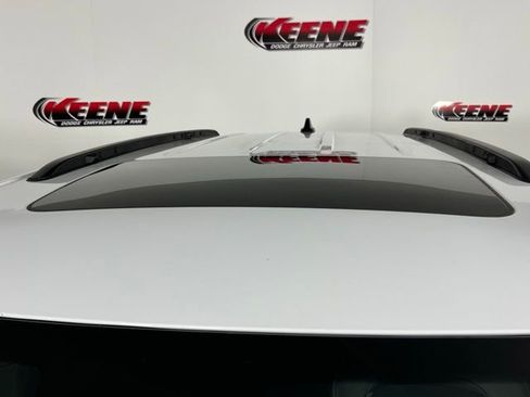 New 2026 Jeep Grand Cherokee Laredo image 8