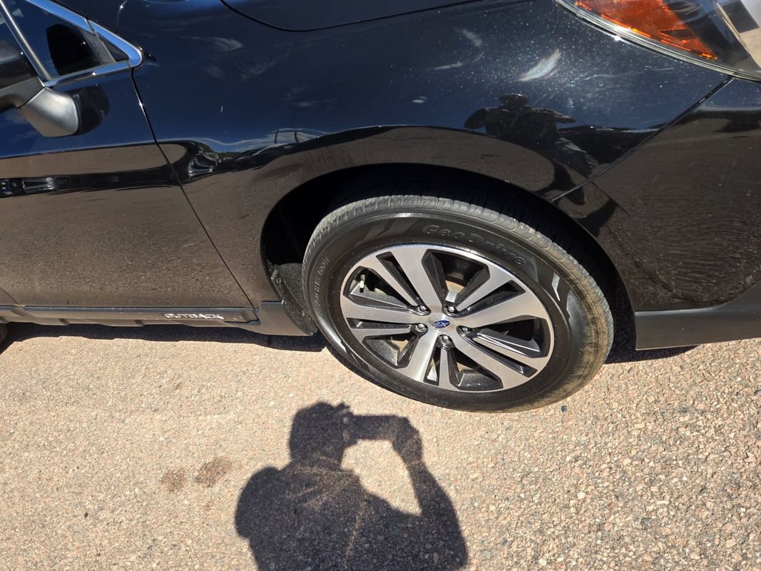 Used 2018 Subaru Outback 2.5i Limited AWD/4WD image 13