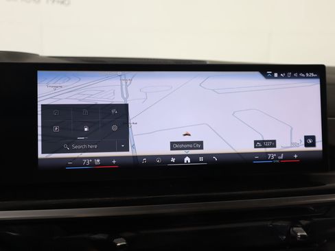 Used 2026 BMW X6 xDrive40i w/ Executive Package image 7