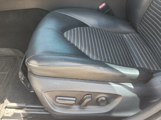 Used 2018 Toyota Camry SE w/ Audio Package FWD image 18