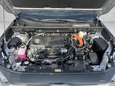 New 2025 Toyota RAV4 XLE image 19