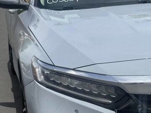Used 2021 Honda Accord Touring image 21