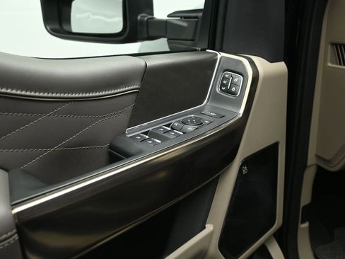 New 2026 Ford F350 Platinum w/ Platinum Plus Package image 9