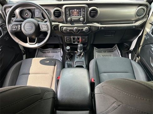 Used 2021 Jeep Gladiator Willys image 13